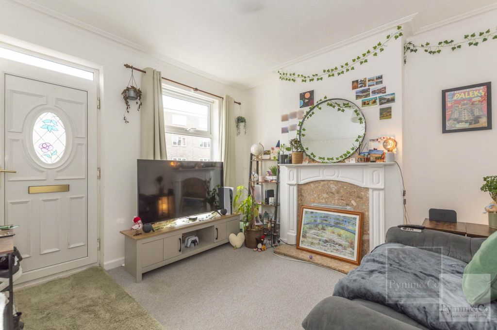 Property photo 2 of 10