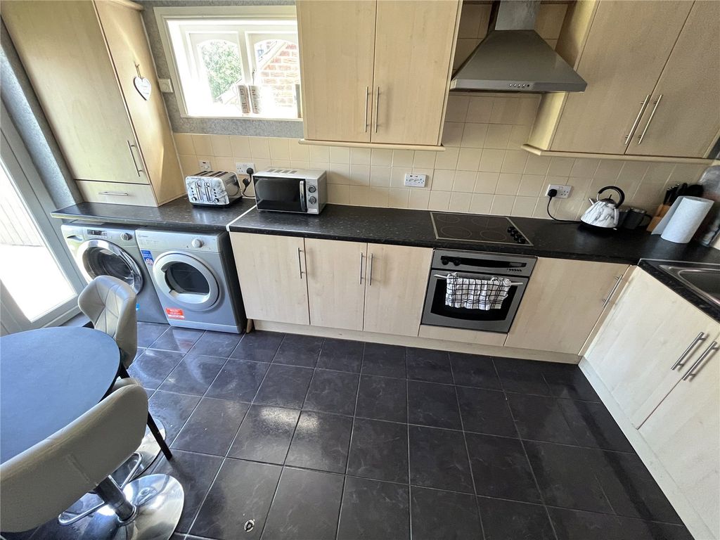 Property photo 2 of 9 Picture No. 06