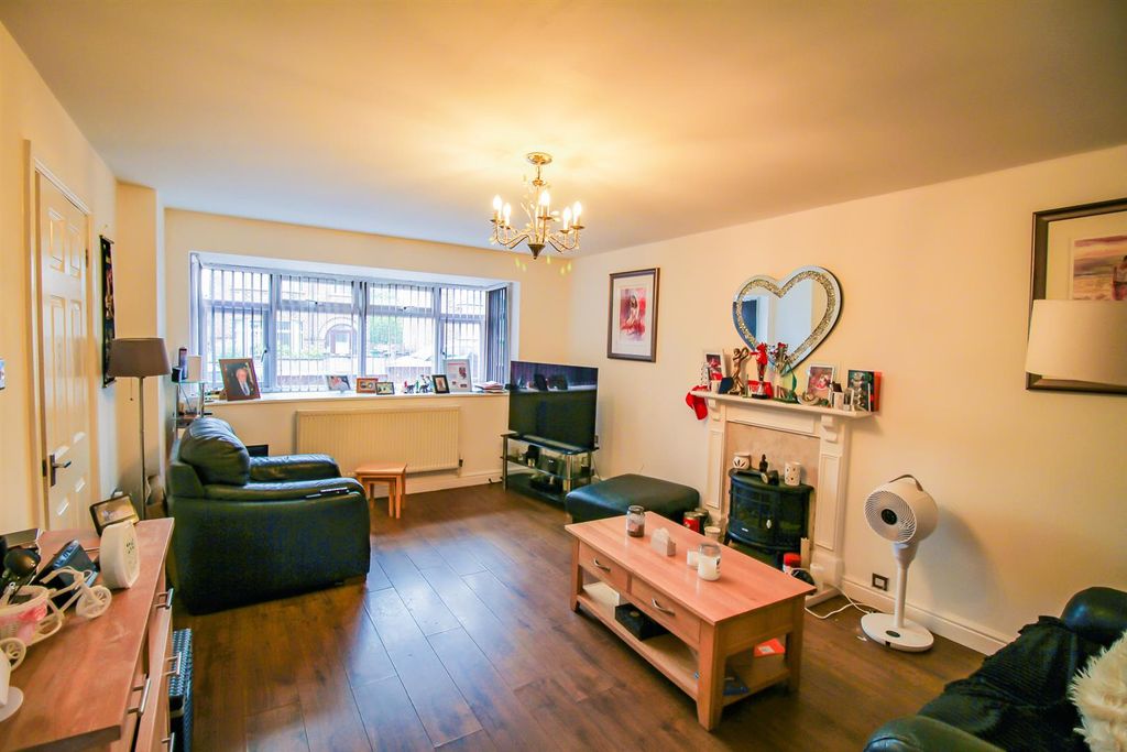 Property photo 3 of 17 Img_9964.Jpg