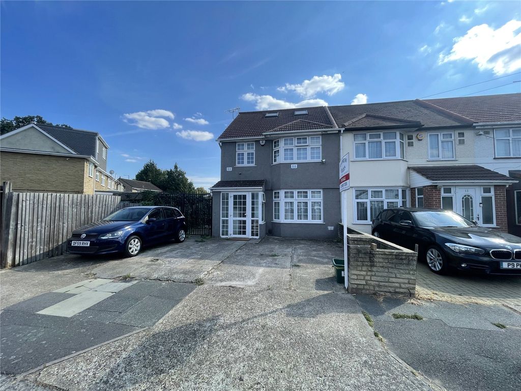 Property photo 1 of 17 External