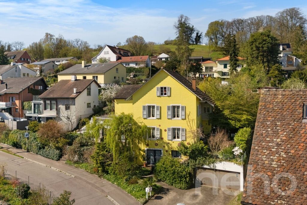 Property photo 3 of 13