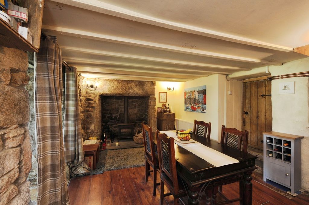 Property photo 3 of 11 Pbox-Img.Jpg