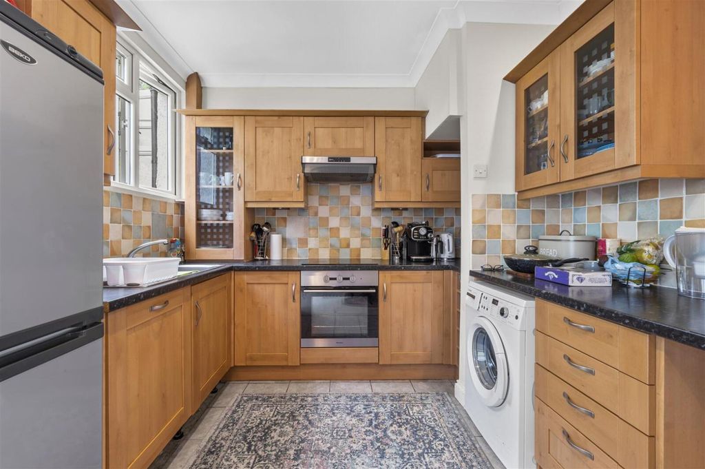 Property photo 3 of 14 Picture No. 12