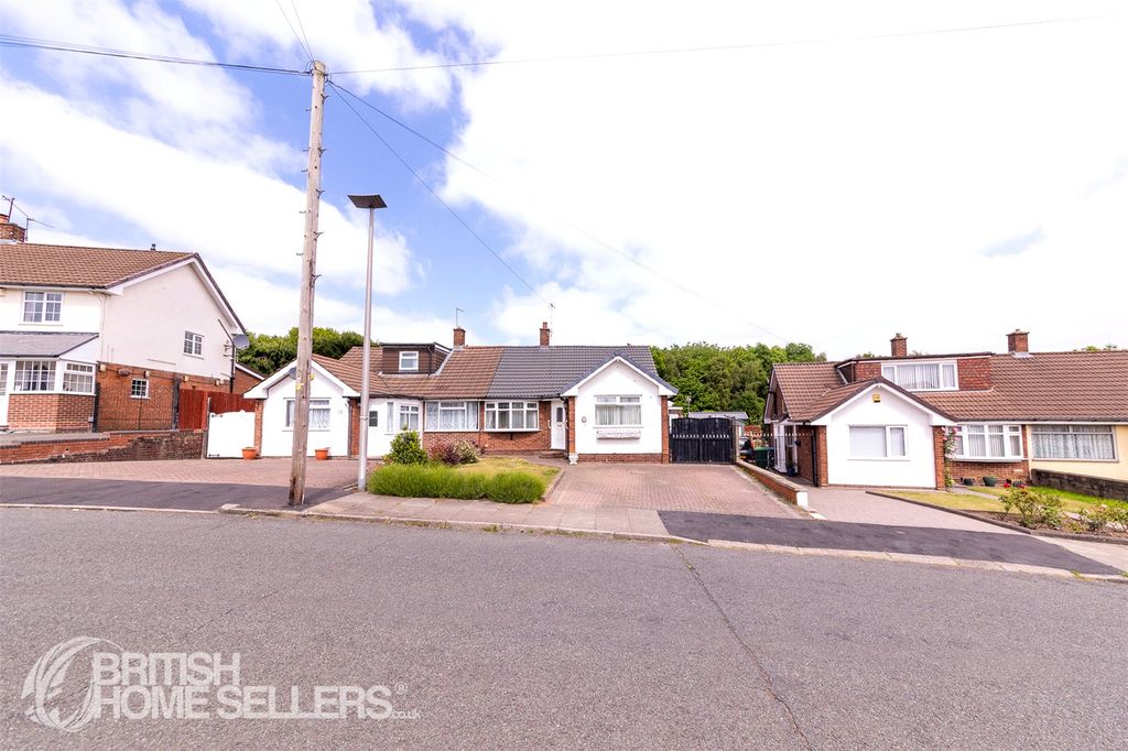 Property photo 2 of 32 Picture No. 24