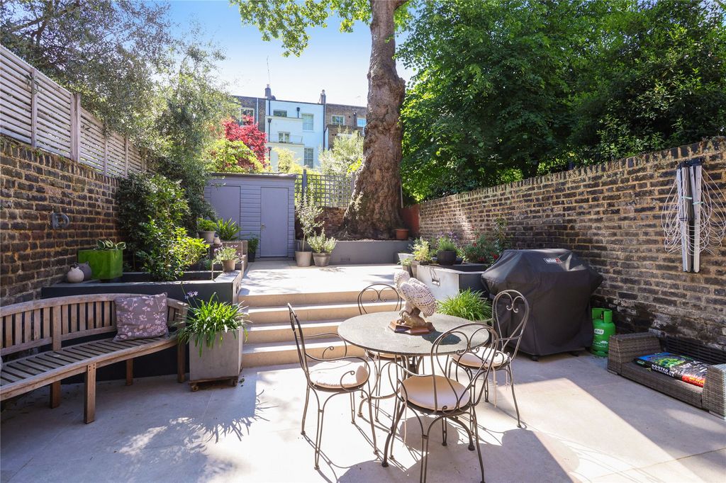 Property photo 1 of 13 Garden