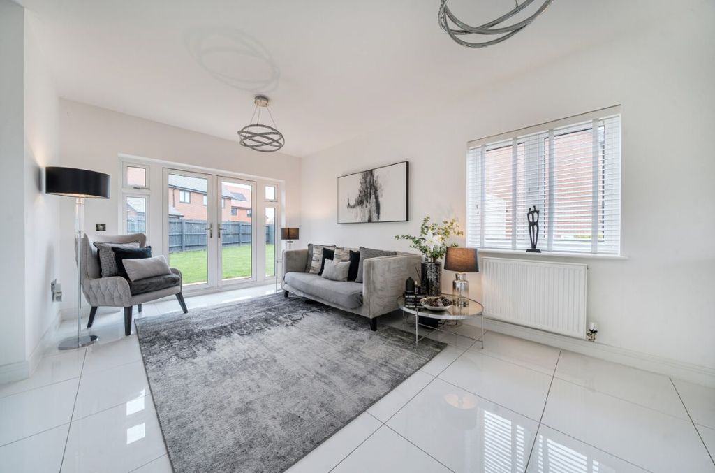 Property photo 2 of 22