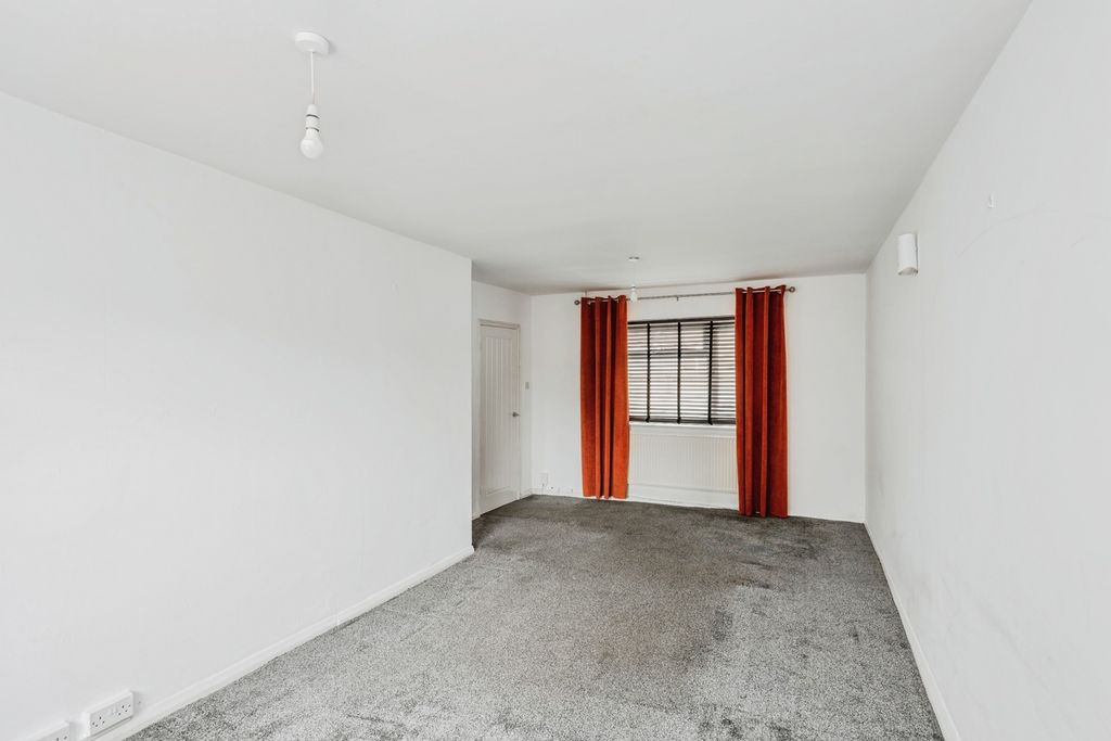 Property photo 3 of 20 Pbox-Img.Jpg