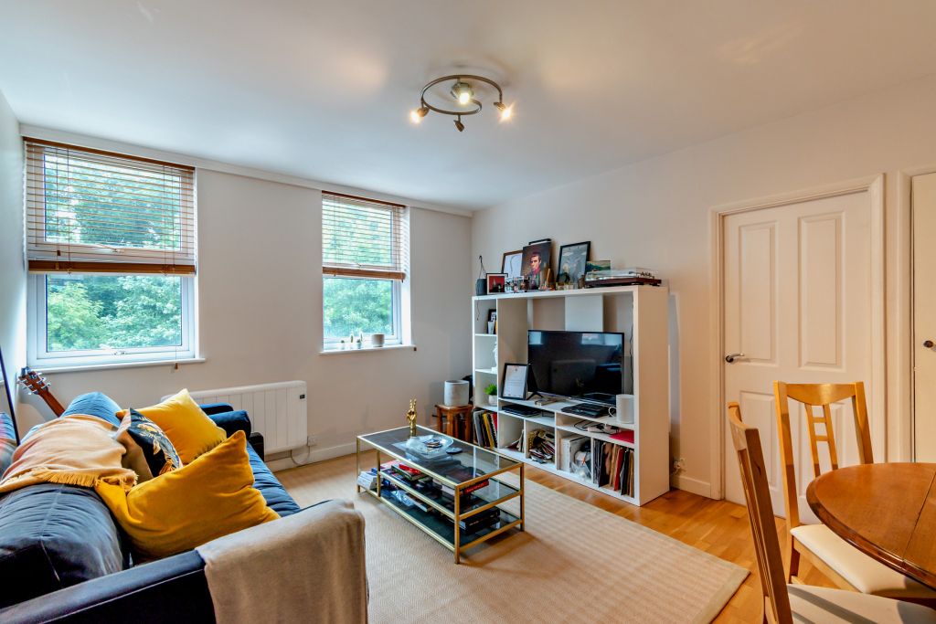 Property photo 2 of 9