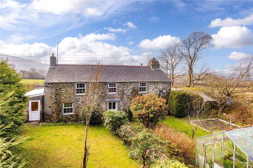 Property photo 1 of 13 Farmhouse & Annexe
