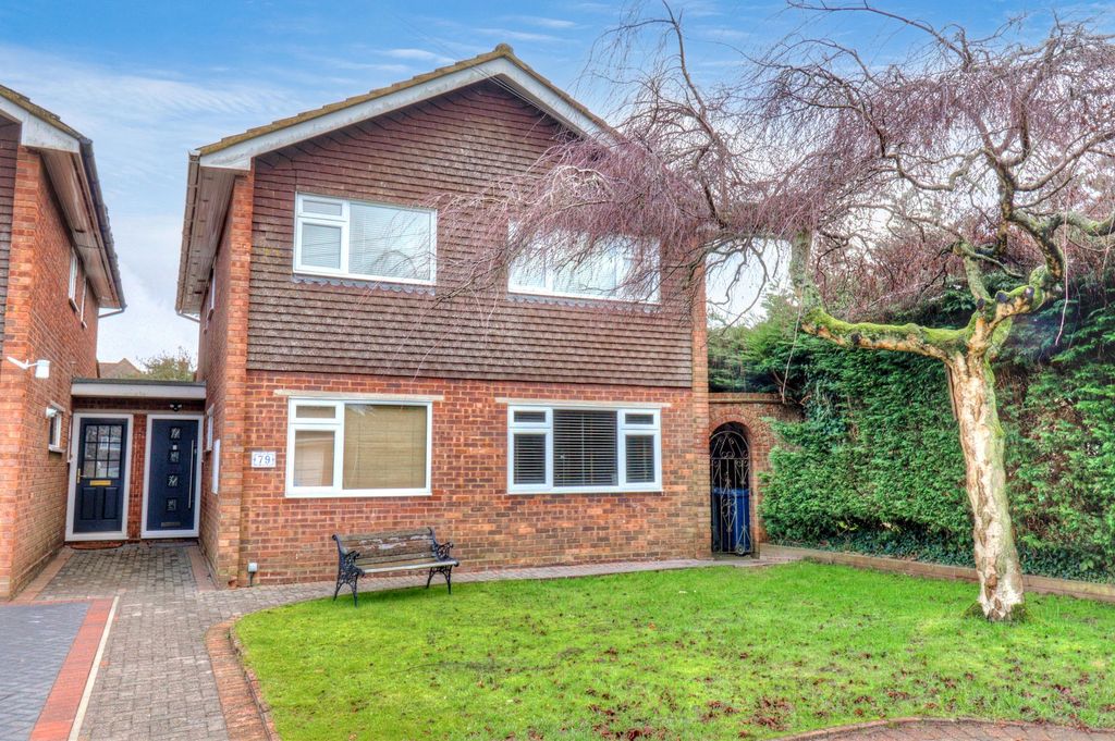 Property photo 1 of 20