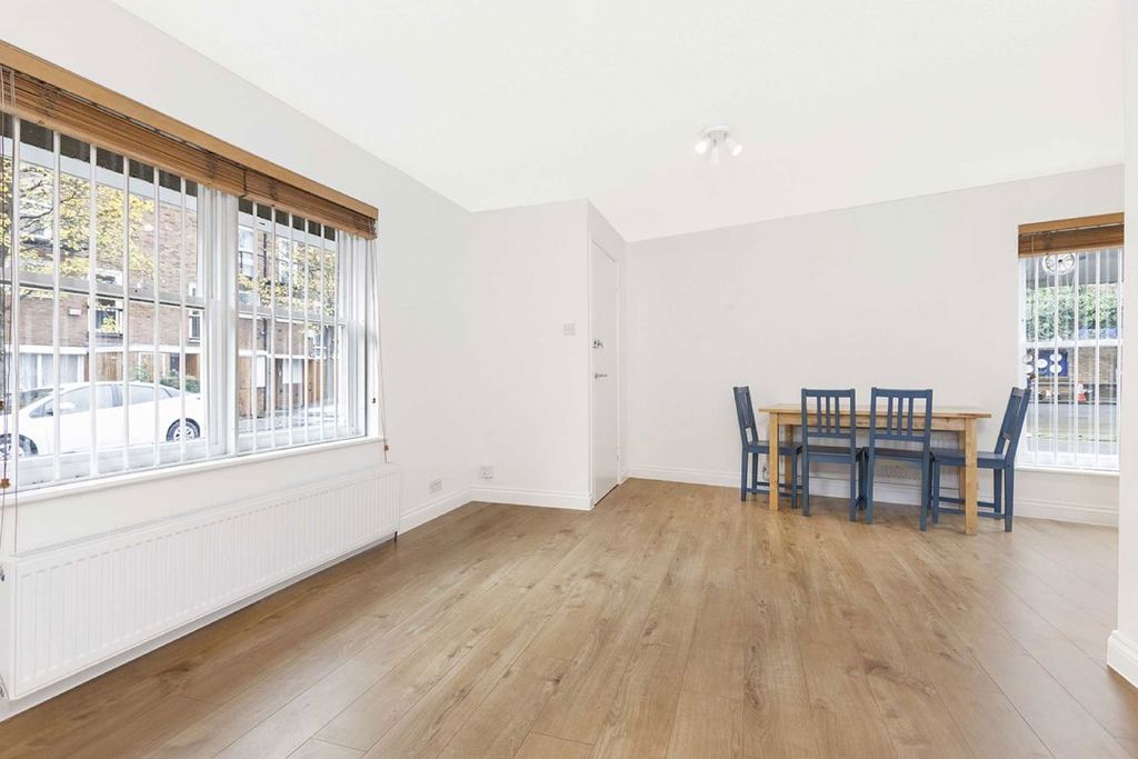 Property photo 1 of 4