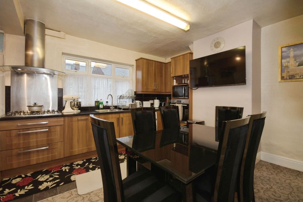 Property photo 3 of 20 Pbox-Img.Jpg