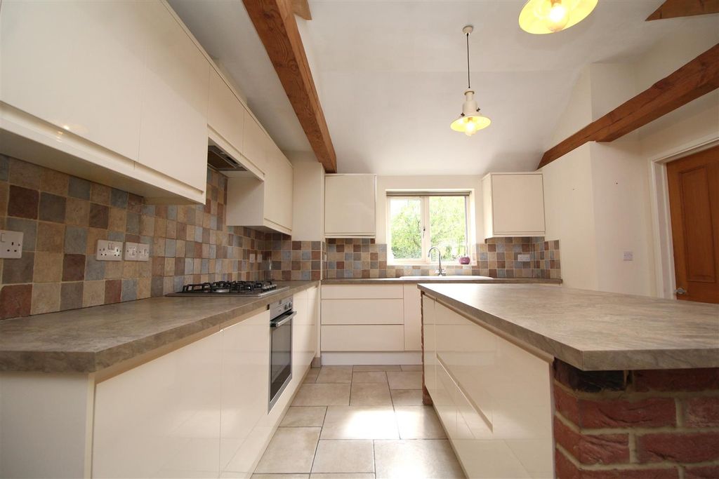 Property photo 3 of 22 Kitchen 1 .Jpg