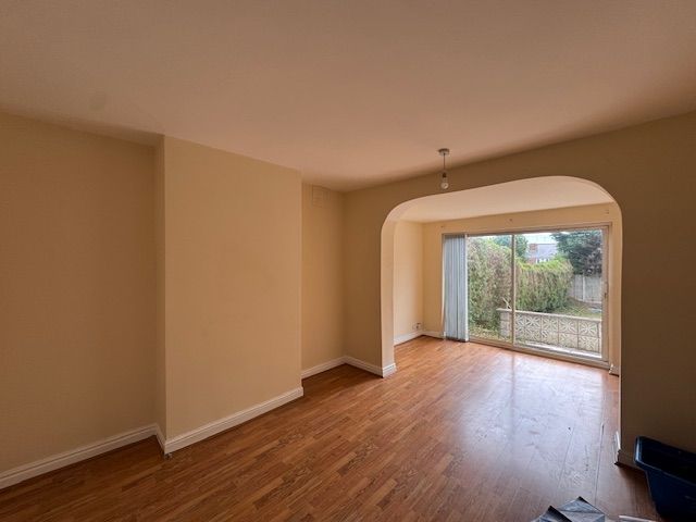 Property photo 3 of 10 Image