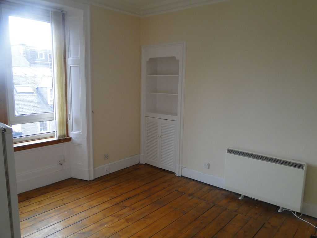 Property photo 3 of 6 Gallery