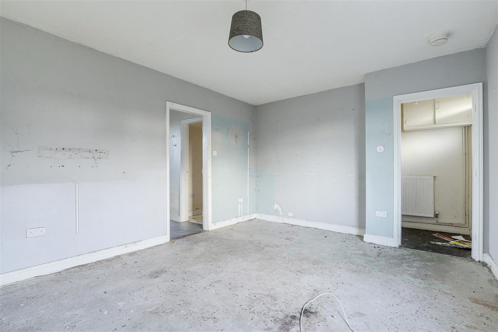 Property photo 3 of 13 02.Jpg