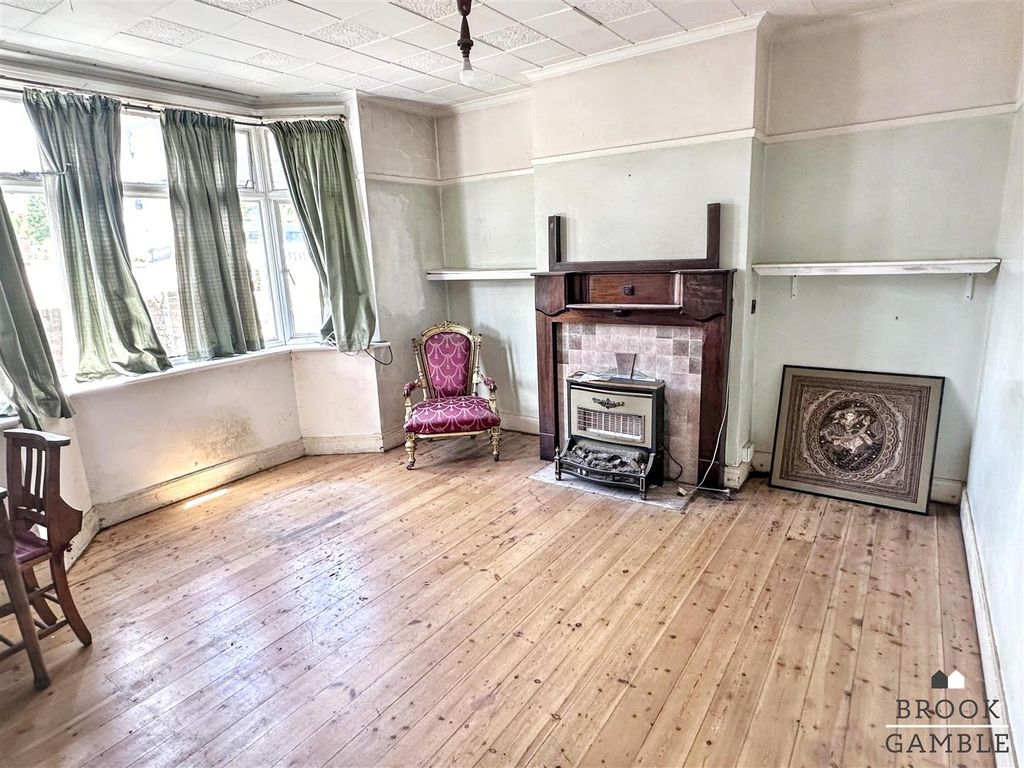 Property photo 2 of 30 01323 438506