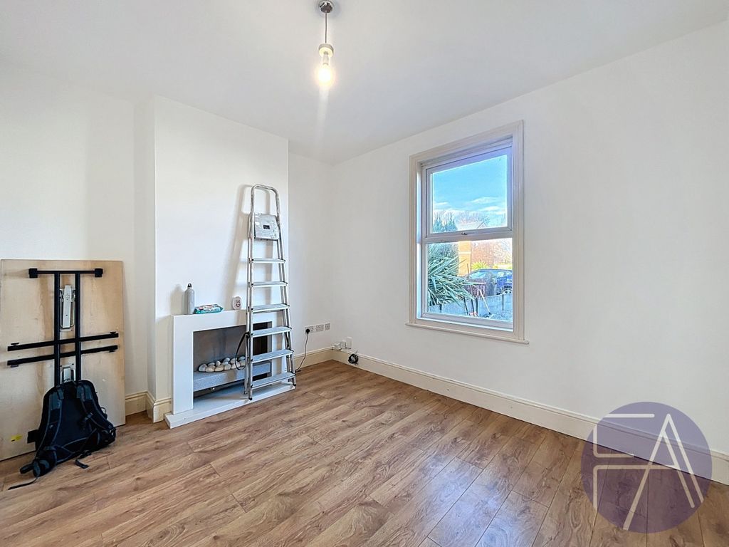 Property photo 2 of 20 4833152