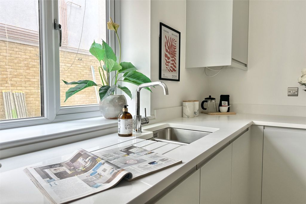 Property photo 3 of 17 Picture No. 18