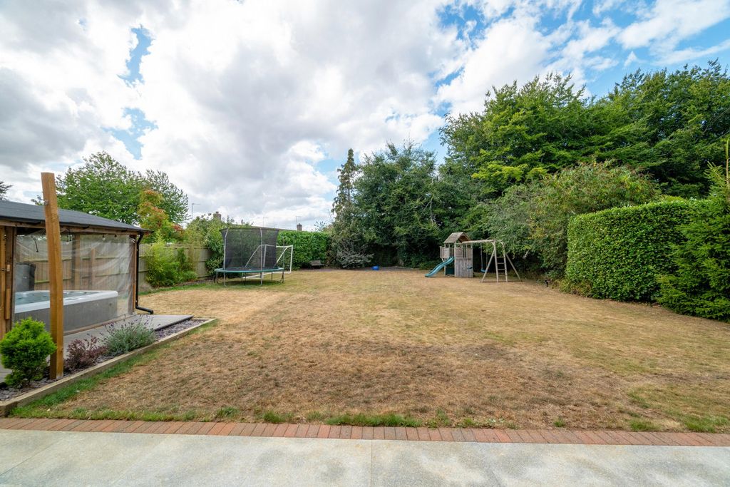 Property photo 3 of 29