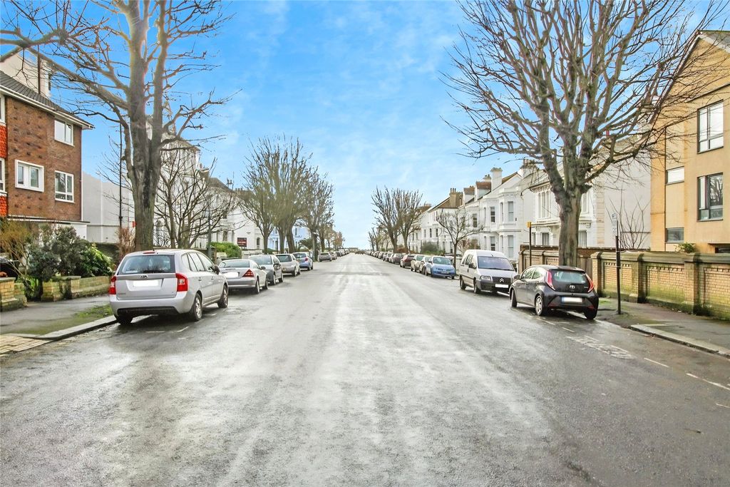 Property photo 2 of 10 Wendover Grange