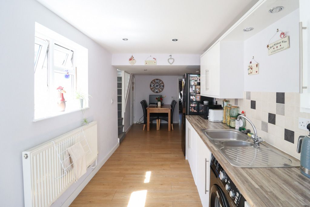 Property photo 2 of 13 4310885