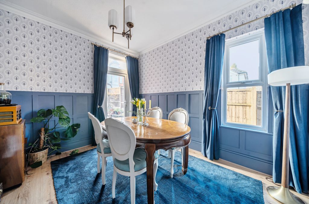 Property photo 2 of 22 1418107-8-69A8726...