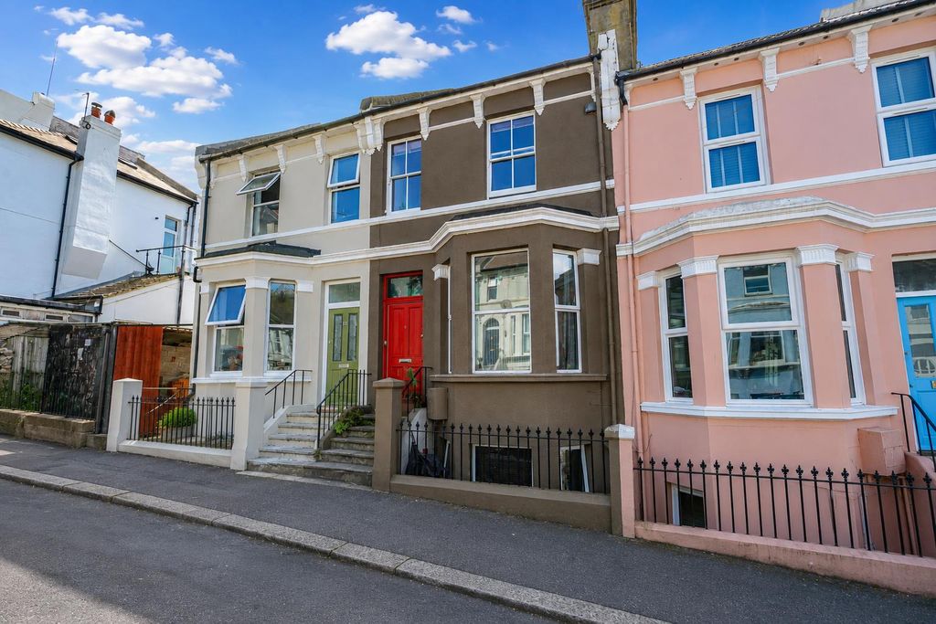 Property photo 1 of 24 9d7c12Ff-6A34-4343-B158-ce1F3ee1F593.Png