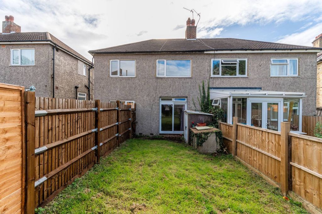 Property photo 1 of 2