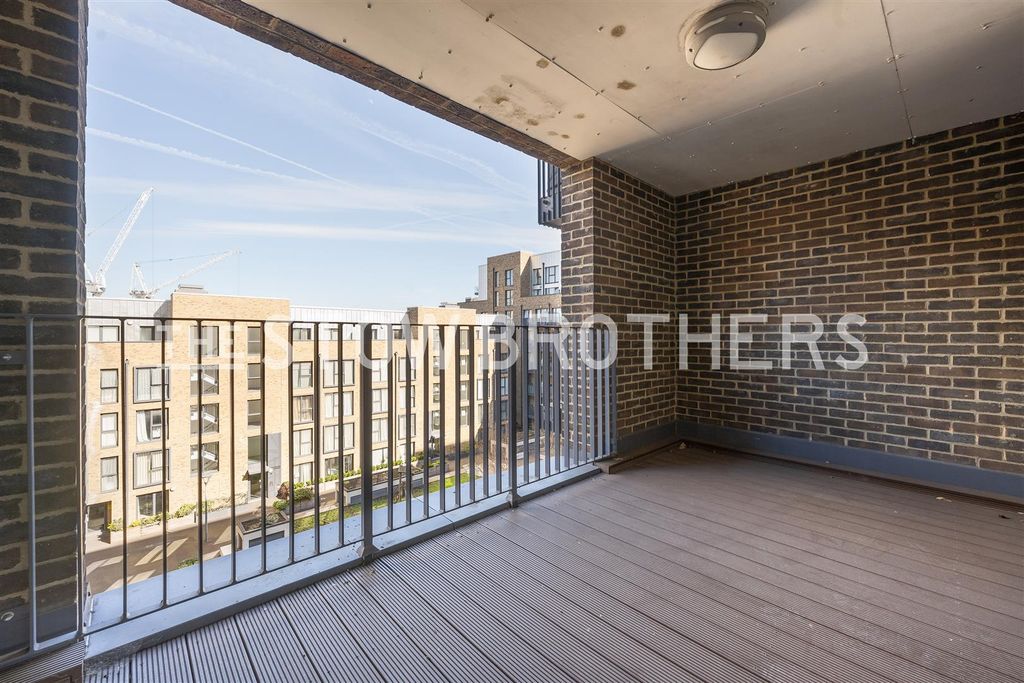 Property photo 2 of 26 Balcony-2 Wm.Jpg