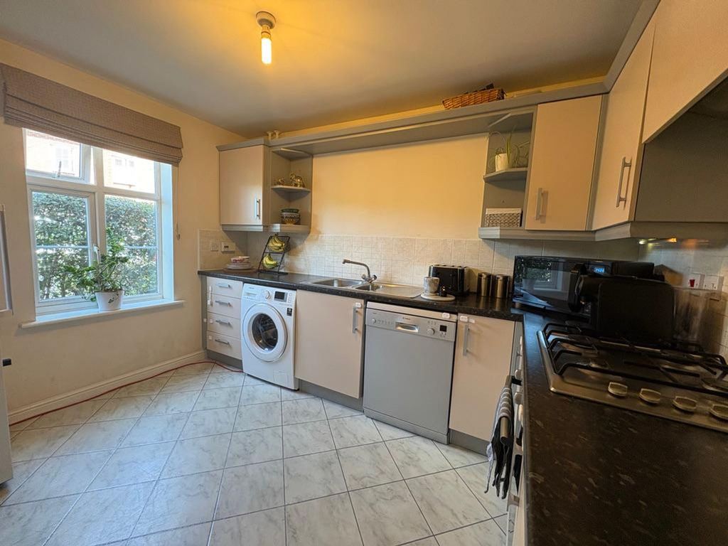 Property photo 3 of 13