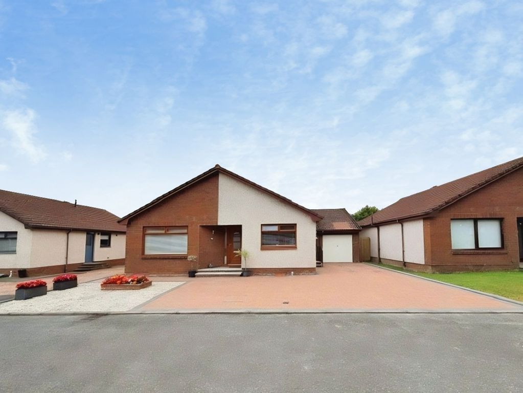 Property photo 1 of 28