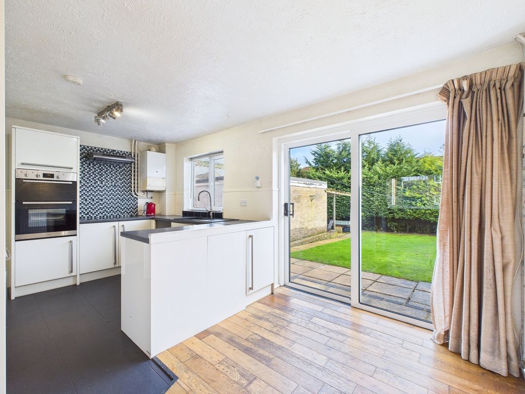 Property photo 3 of 10 Cam01909G0-Pr0463-Still008