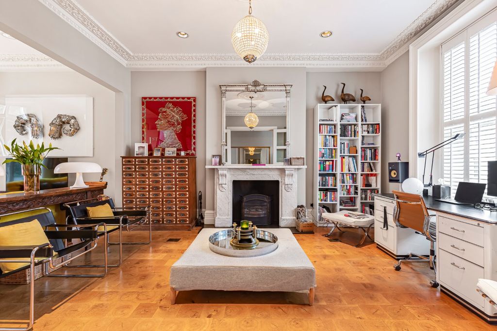 Property photo 2 of 32 Picture No. 30