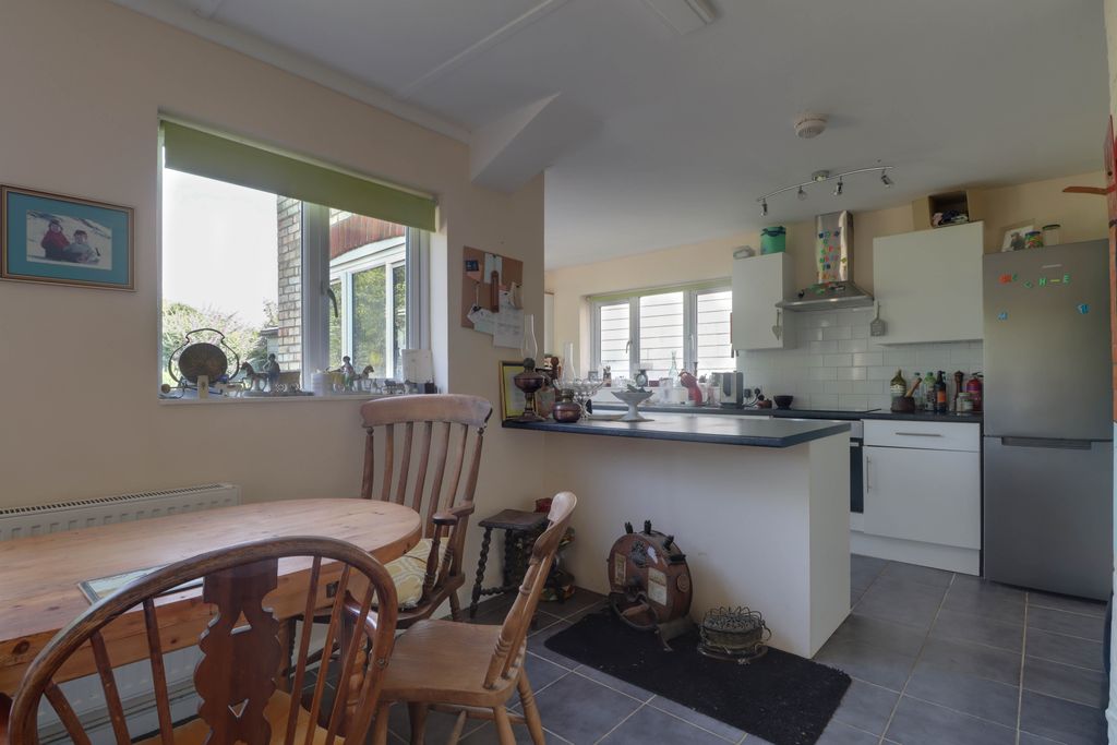 Property photo 2 of 20 Kitchen/Dining Room