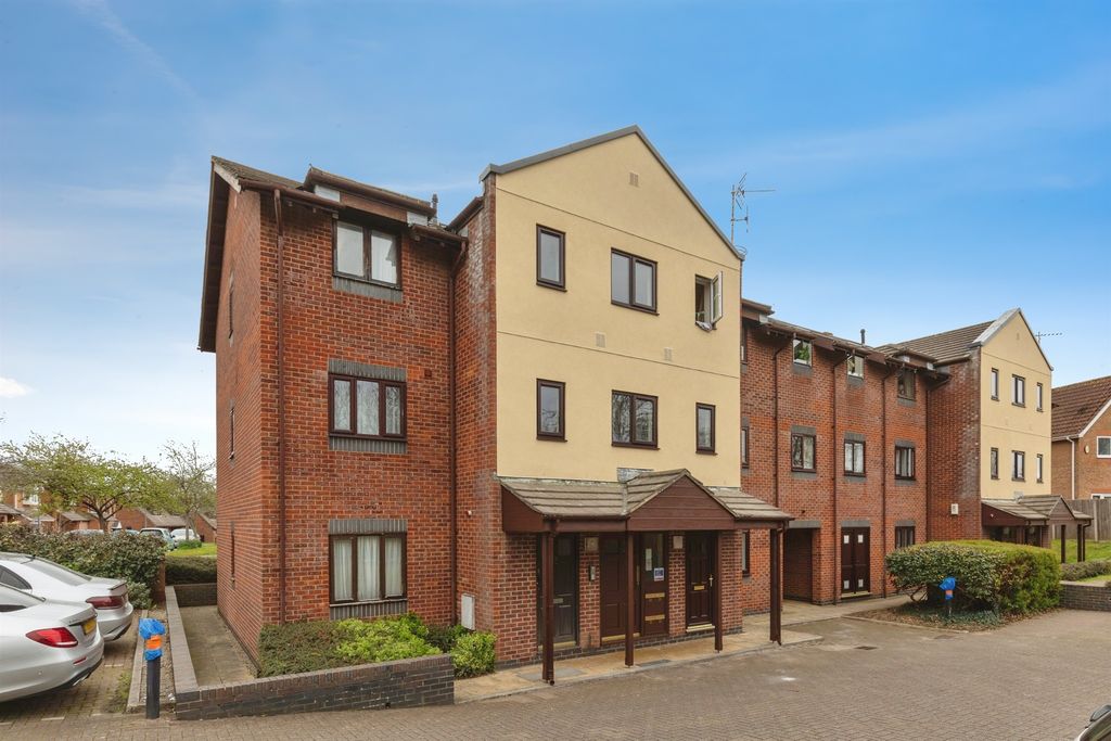 Property photo 2 of 17