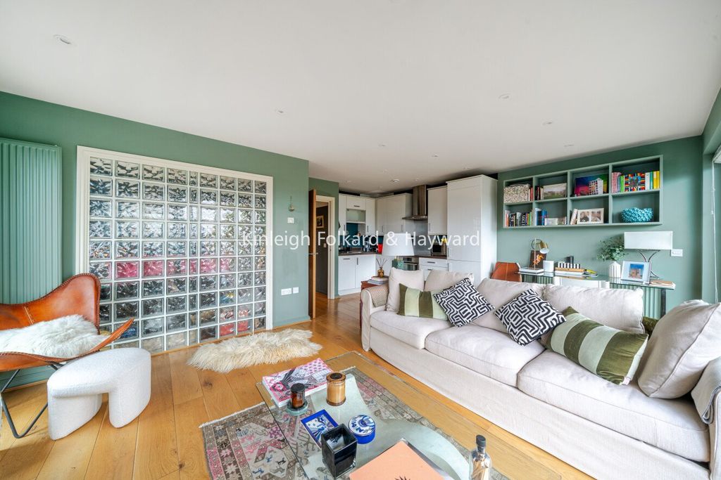Property photo 1 of 18 Picture No. 03