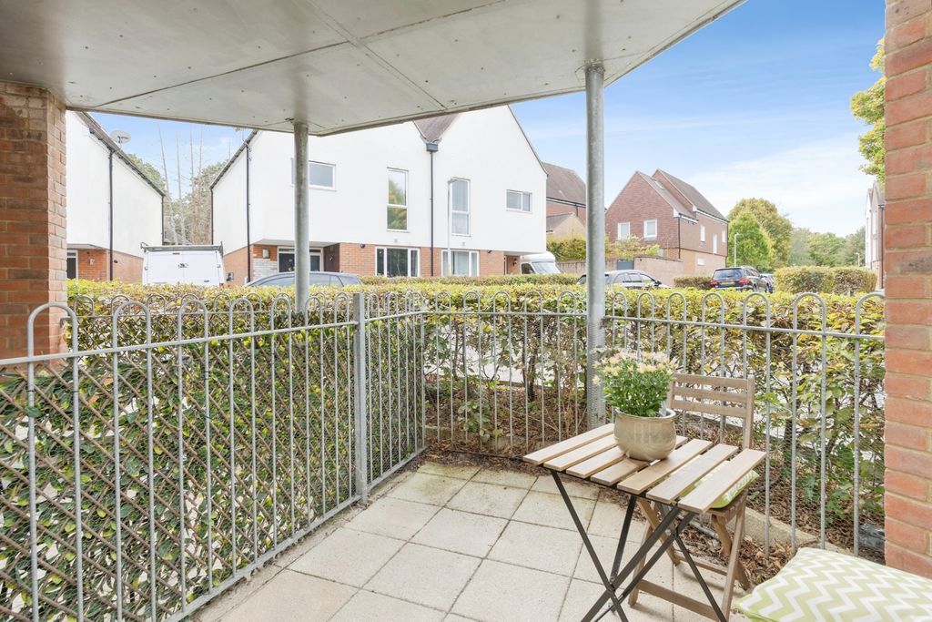 Property photo 3 of 16 Pbox-Img.Jpg