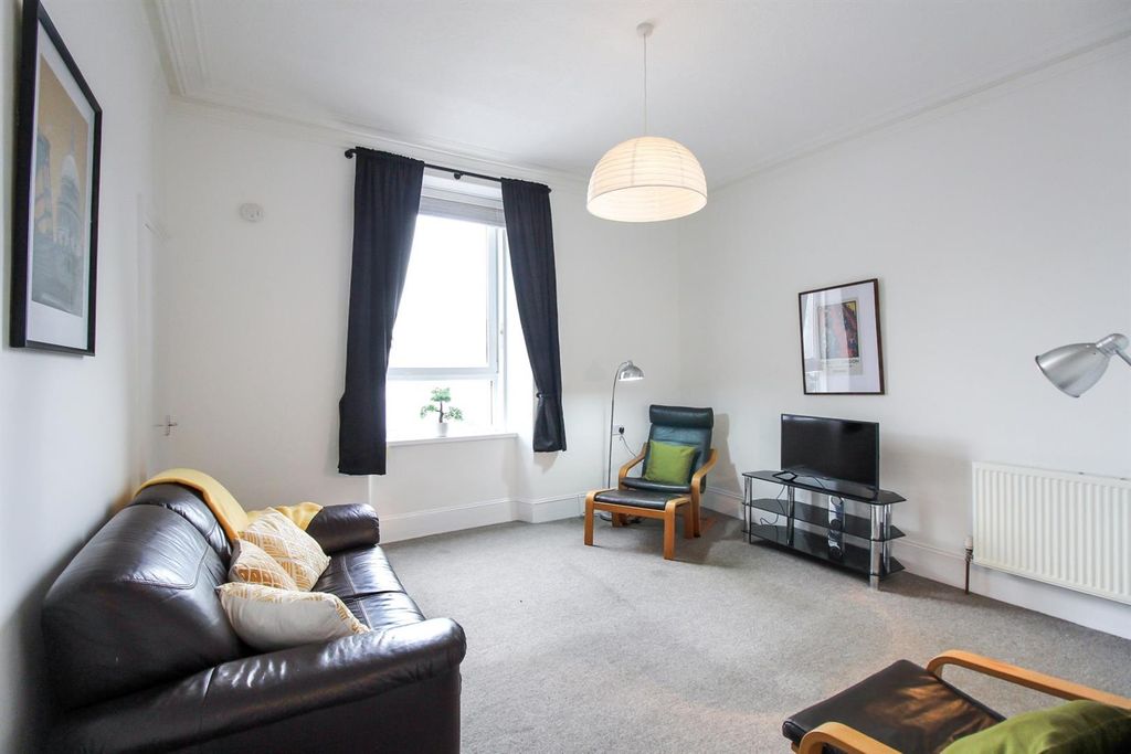 Property photo 1 of 12 Lounge 1A.Jpg