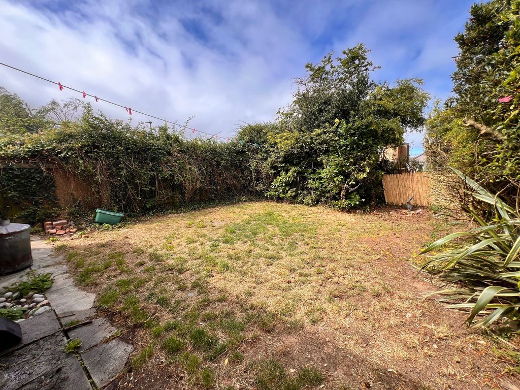 Property photo 3 of 21