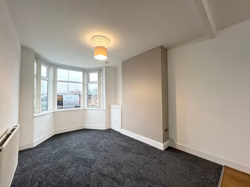 Property photo 1 of 14 Photo 7