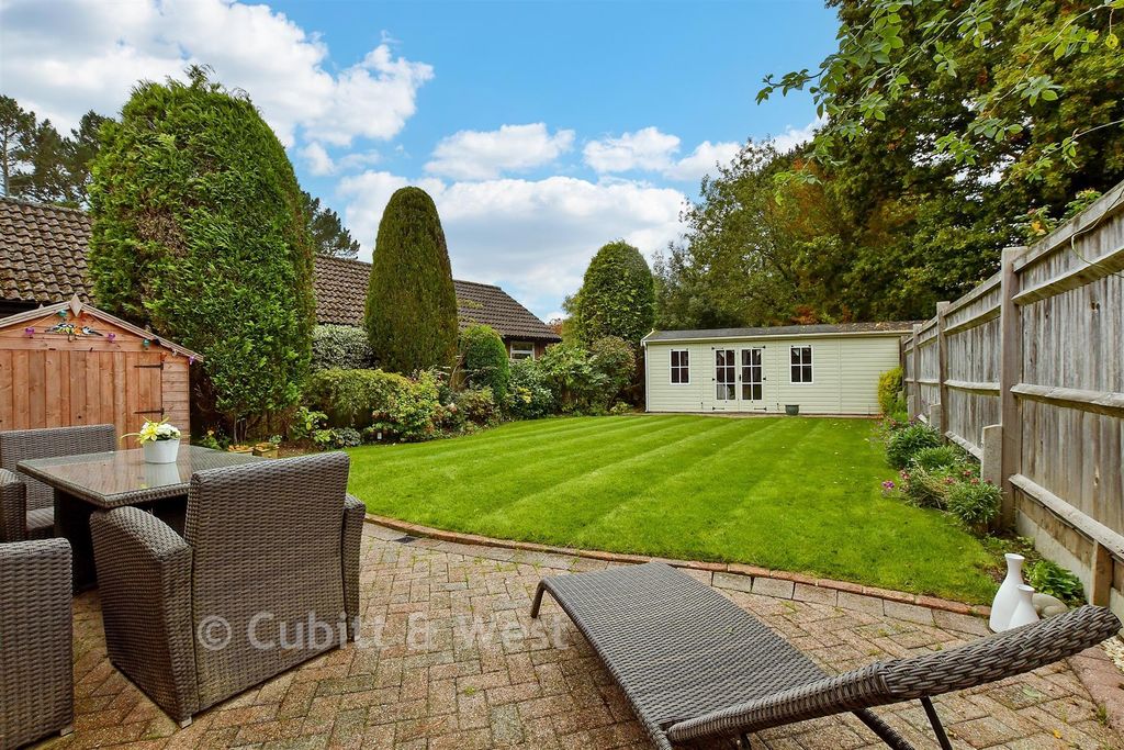 Property photo 2 of 15 Rear Garden