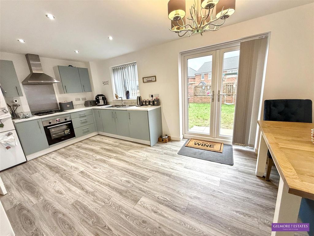 Property photo 3 of 18 12.Jpg