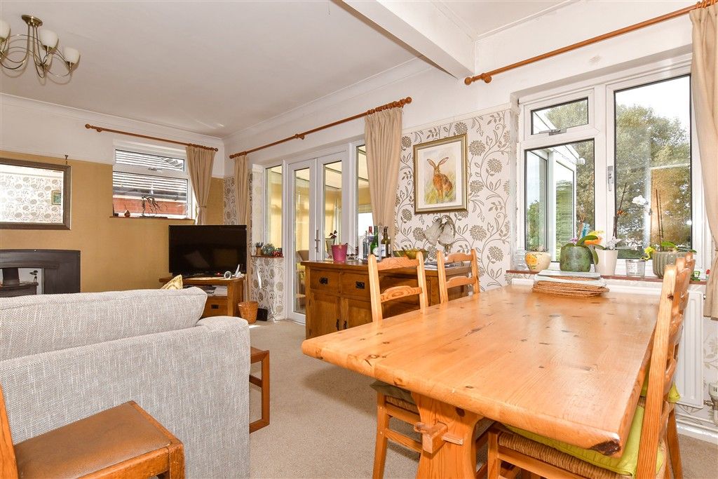 Property photo 1 of 12 Lounge/Diner