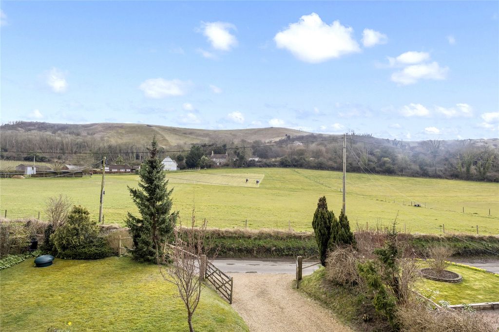 Property photo 2 of 20 View