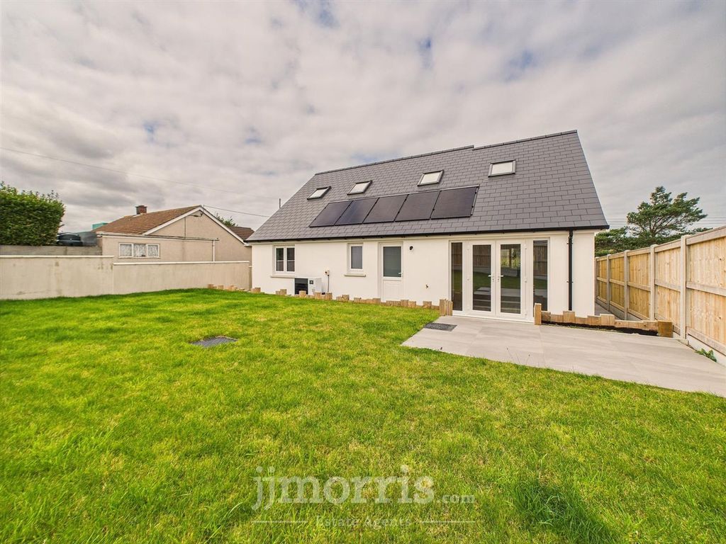 Property photo 3 of 38 Cam02122G0-Pr0358-Still033.Jpg