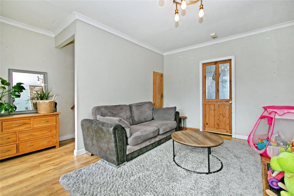 Property photo 3 of 14 Picture No. 14