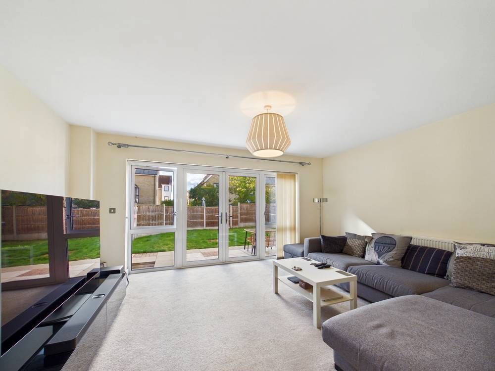 Property photo 2 of 14 Giraffe360-Still004