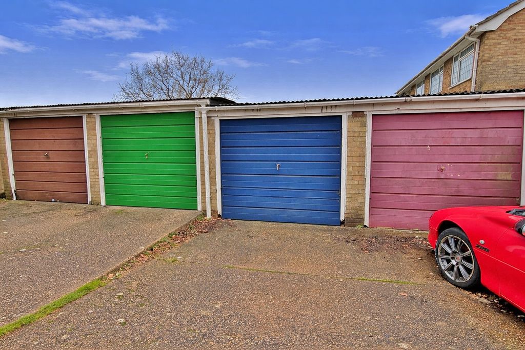 Property photo 3 of 14