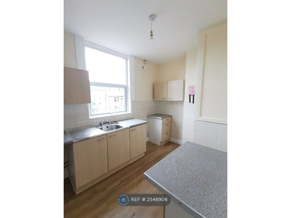 Property photo 1 of 3
